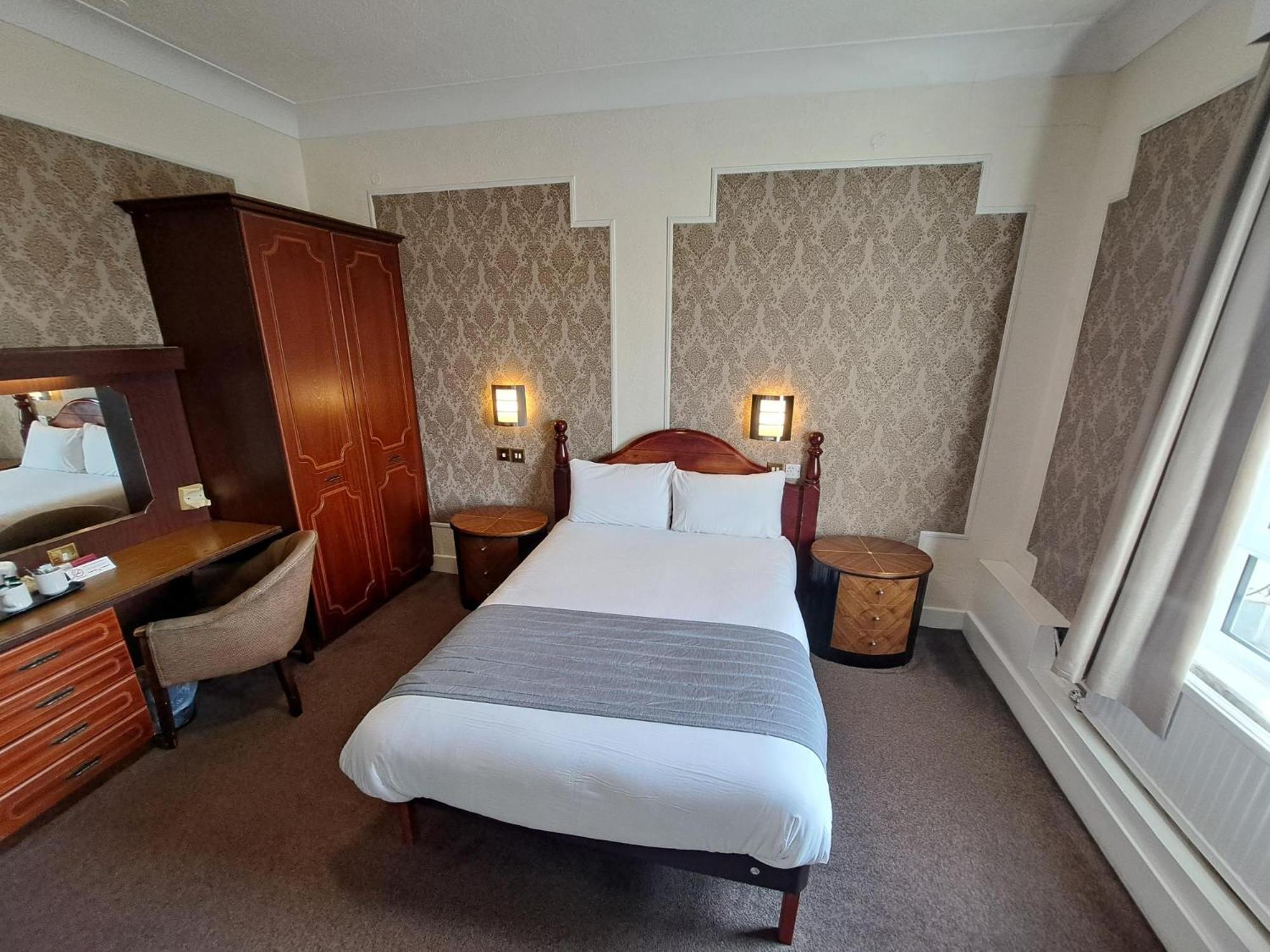 Scarisbrick Hotel Southport Exterior photo